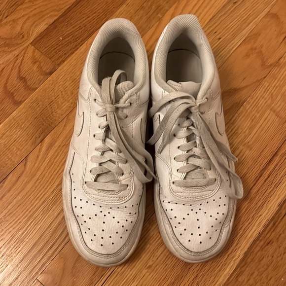 Nike Dunk Lows - Picture 4 of 4